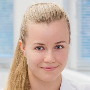 Dr. Viktória Babett Kocsis
